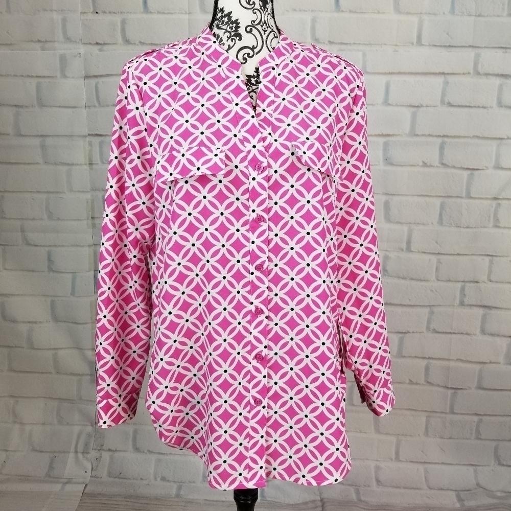 Coral Bay size Medium geo print button front top